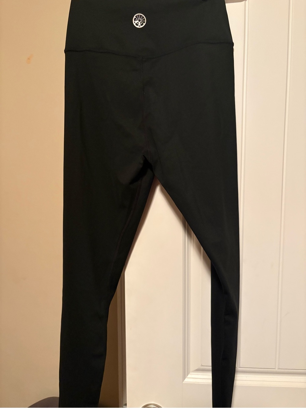 Black Large Lace Up High-Waist Leggings